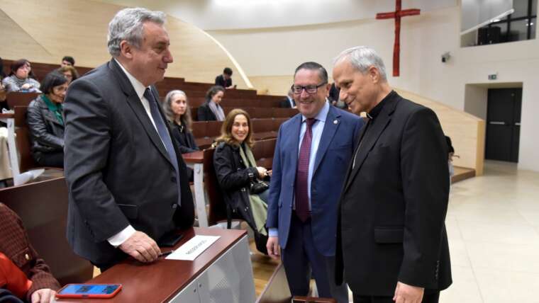 Santa Sede y Chile conmemoran sus relaciones con una exposición en la U. Gregoriana